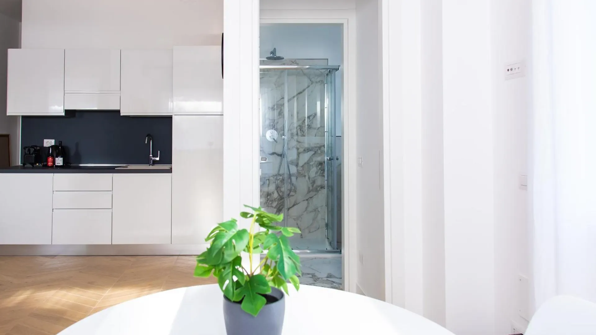 Apartment Ferienwohnung Eur Terrazzo Vista Laghetto Modigliani Rom Italien