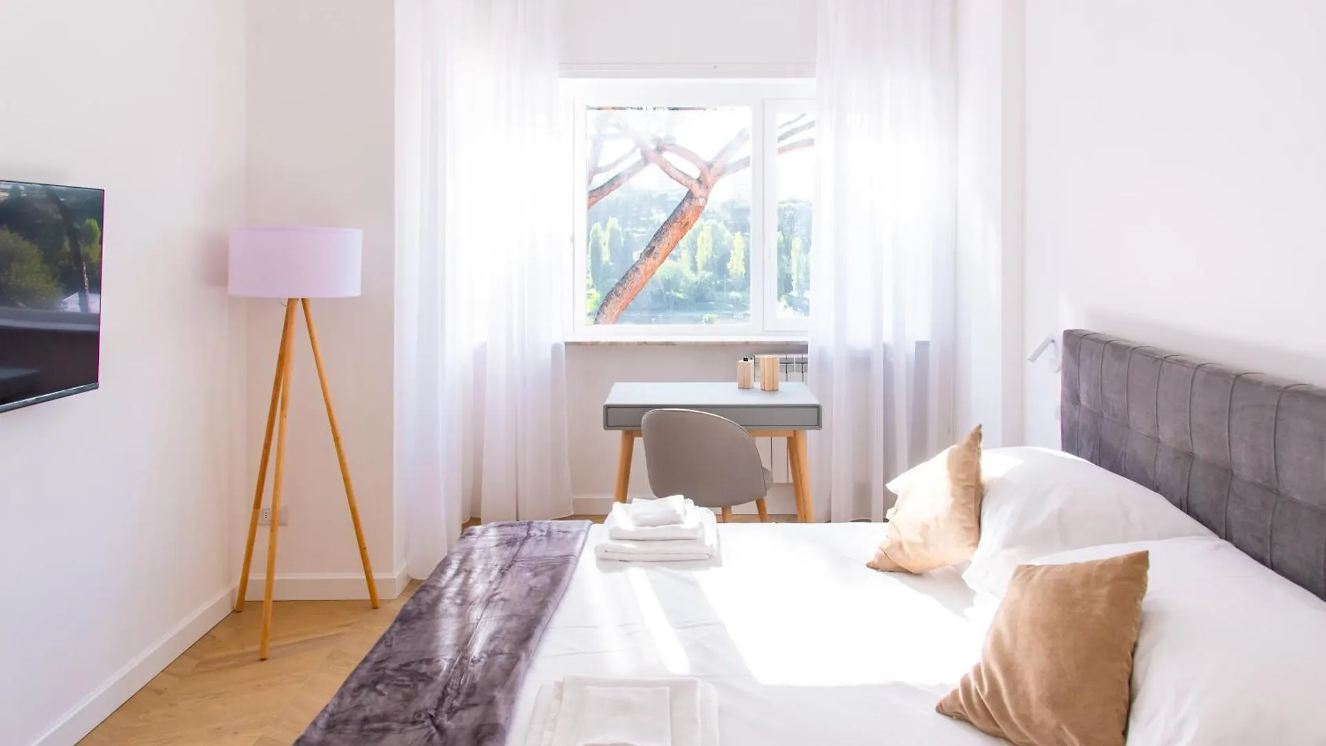Apartment Ferienwohnung Eur Terrazzo Vista Laghetto Modigliani Rom